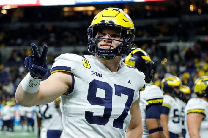 Michigan's Aidan Hutchinson is among the top candidates to be the No. 1 pick in April's draft. Syndication Usa Today © Junfu Han / USA TODAY NETWORK